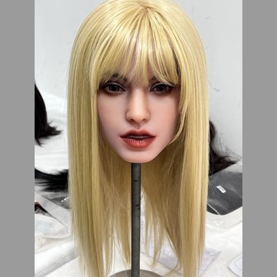 Cabeza de muñeca sexual realista con pelo dorado y piel suave muñeca oral